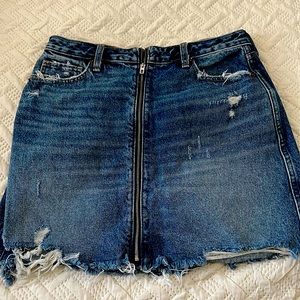 Zipper skirt in Excellent condition only worn once